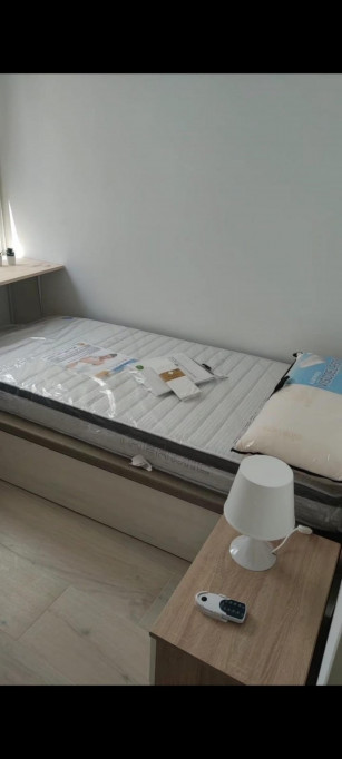 Appealing single bedroom in a property with balcony - Castello de la Plana - chambre - ImmoJeune