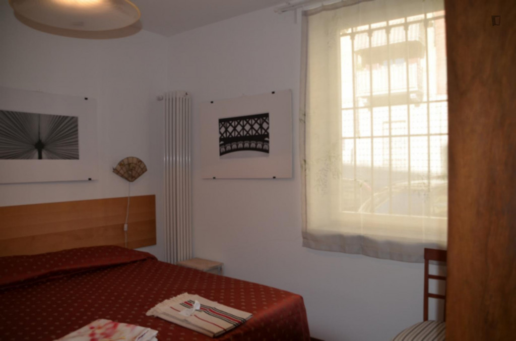 Welcoming 1 bedroom apartment close to Mole Antonelliana - Turin - chambre - ImmoJeune