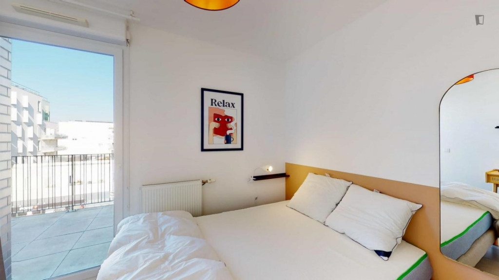 Cute double bedroom close to Aushopping Bordeaux Lac