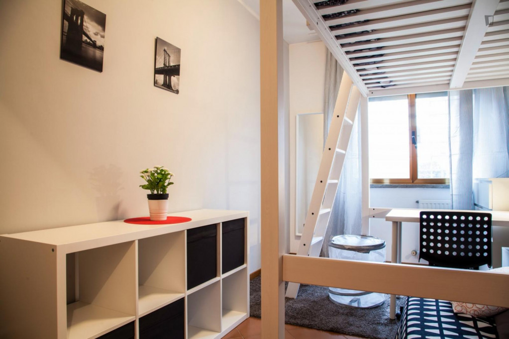 Appealing single bedroom in a property with balcony and outside area - Rome - chambre - ImmoJeune