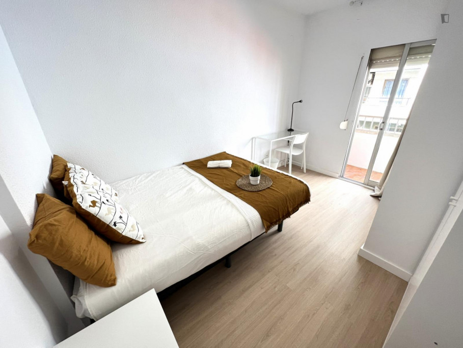 Nice bedroom with balcony in Benimaclet - Valence - chambre - ImmoJeune
