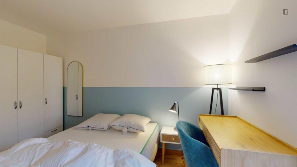 Cute double bedroom close to Parc André Malraux