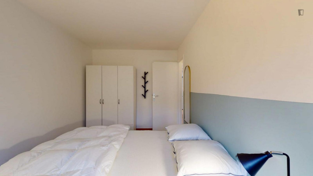 Cosy double bedroom in Nanterre
