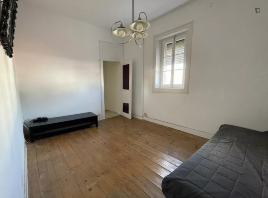 Cosy single bedroom in a 4-bedroom flat - Lisbonne - chambre - ImmoJeune