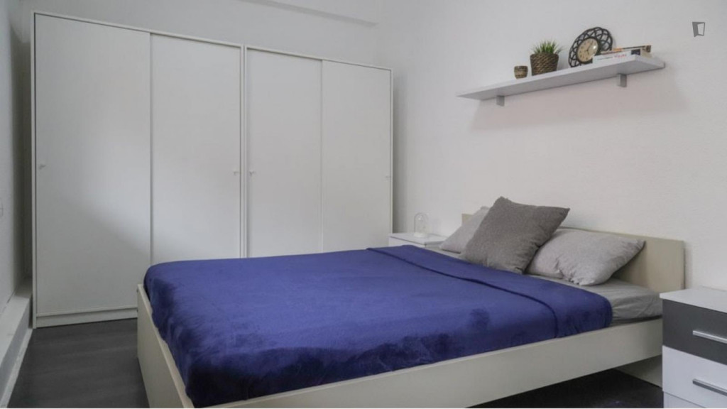 Attractive single bedroom in a property with balcony - Madrid - chambre - ImmoJeune