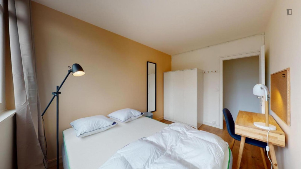 Cushy double bedroom in Quartier Ctre Ville