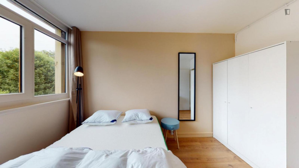 Cushy double bedroom in Quartier Ctre Ville
