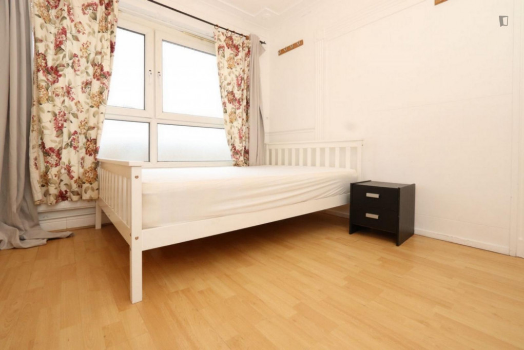 Appealing double bedroom close to Devons Road DLR station - London - chambre - ImmoJeune
