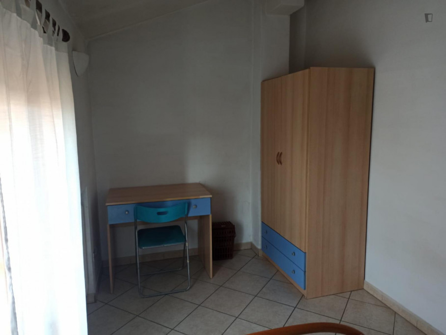 Cosy single bedroom in Lame