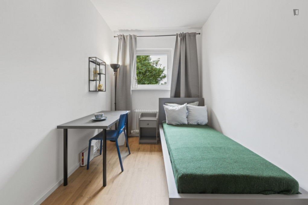 Nice double bedroom in Rollbergsiedlung - Berlin - chambre - ImmoJeune