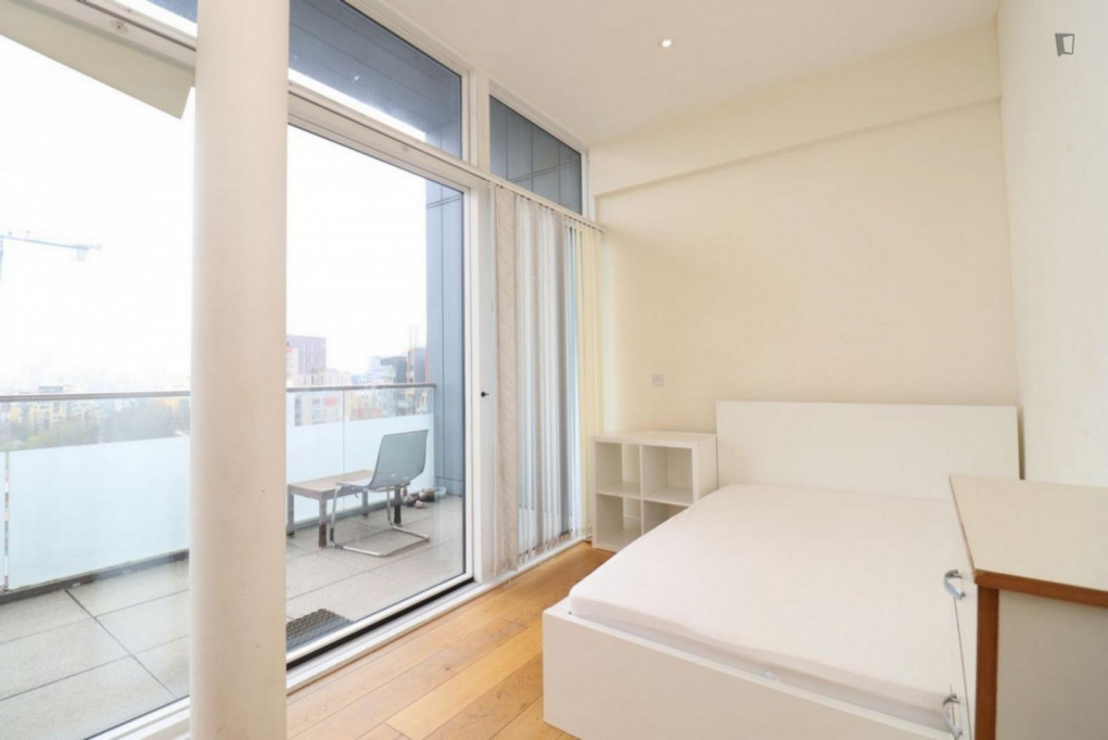 Modern double bedroom close to North Greenwich tube station - London - chambre - ImmoJeune