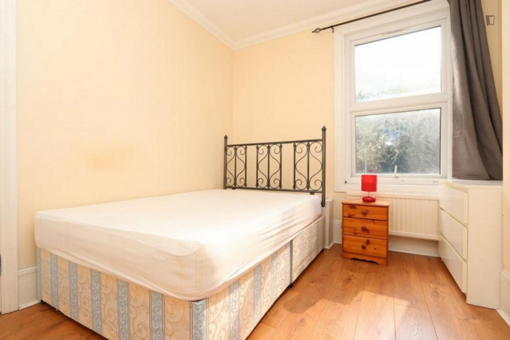 Luminous double bedroom in London Zone 2 - London - chambre - ImmoJeune