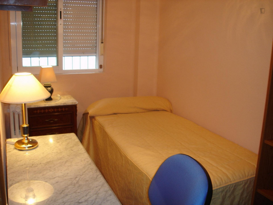 Trendy single bedroom steps from the Downtown