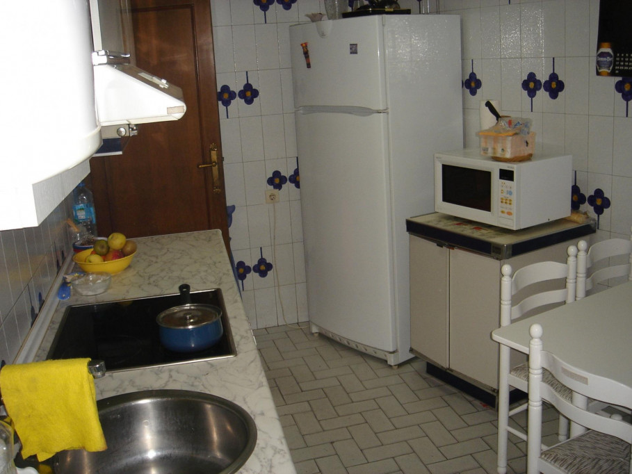 Trendy single bedroom steps from the Downtown