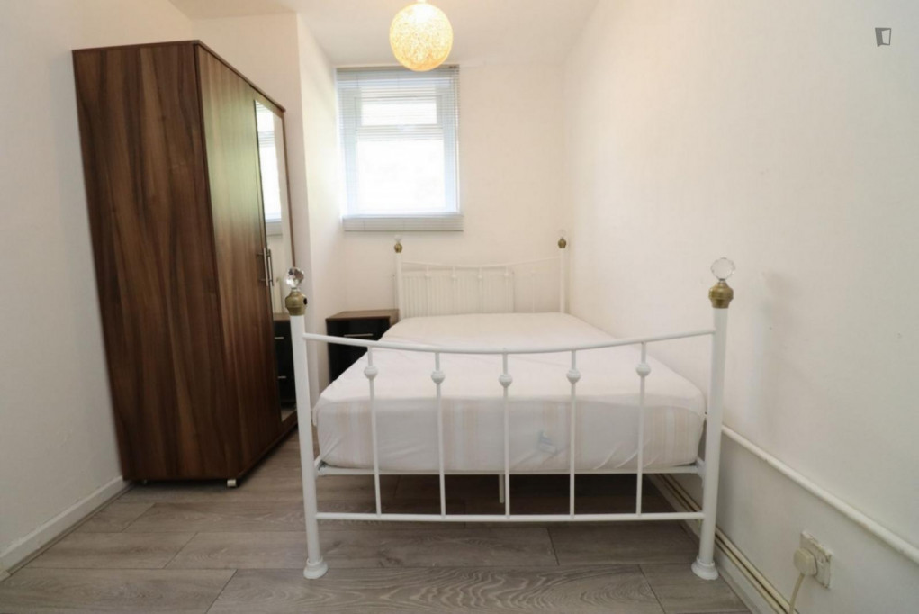 Neat double bedroom very close to Archway tube station - London - chambre - ImmoJeune