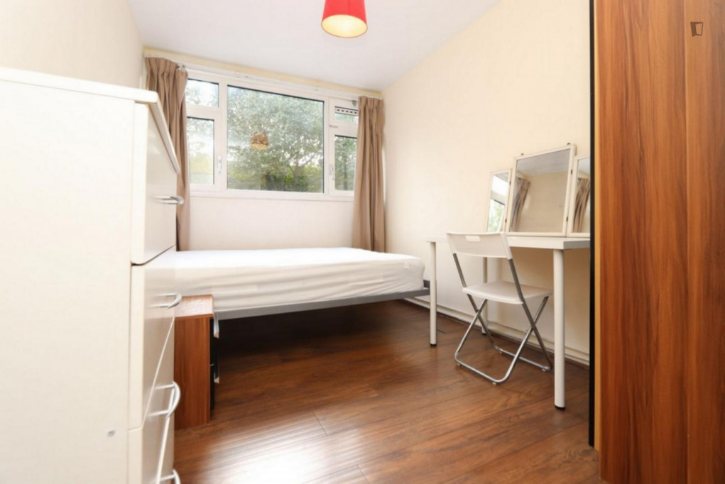 Snug double bedroom near the Millwall Park - London - chambre - ImmoJeune