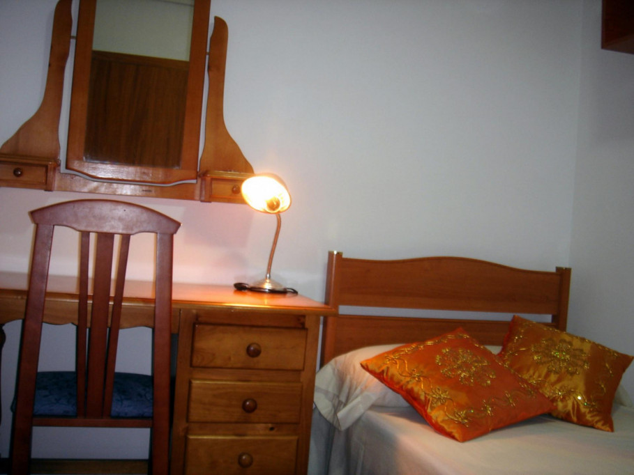 Well-equipped double bedroom in the centre of Salamanca