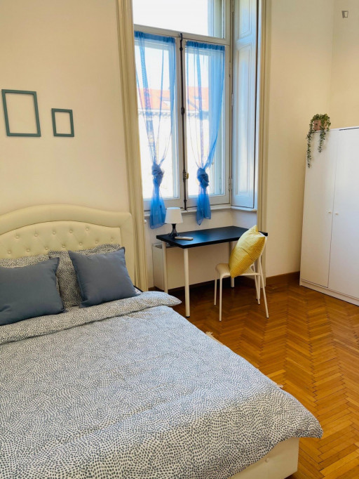 Large Cozy single bedroom in a property with balcony - Milan - chambre - ImmoJeune