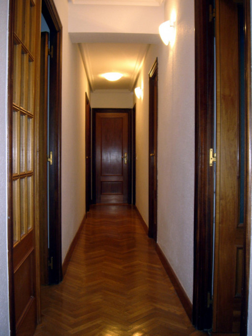 Luminous double ensuite bedroom in a 5-bedroom apartment