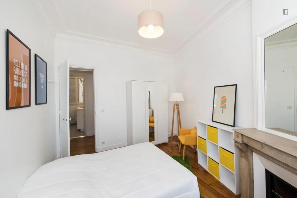 Cool double bedroom not far from Parc Georges-Brassens