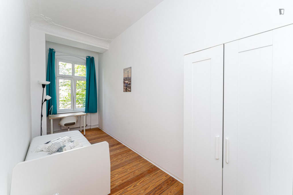 Cosy single bedroom in 3-bedroom apartment in Friedrichshain - Berlin - chambre - ImmoJeune
