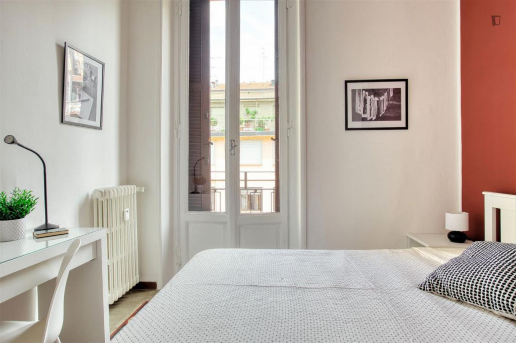 Snug double bedroom near Nuova Accademia di Belle Arti Milano - Milan - chambre - ImmoJeune