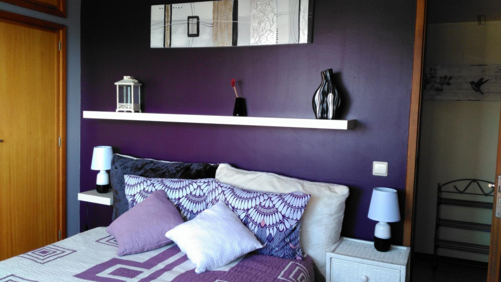 Cosy 2-bedroom flat next to João de Deus metro station - Vila Nova de Gaia - chambre - ImmoJeune