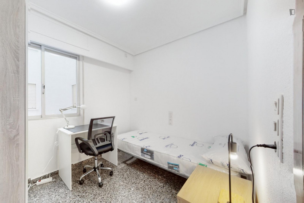 Great looking single bedroom - Valence - chambre - ImmoJeune