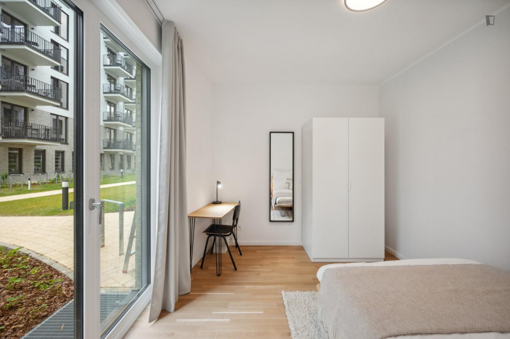 Amazing double bedroom close to U Heinrich-Heine-Straße metro station - Berlin - chambre - ImmoJeune