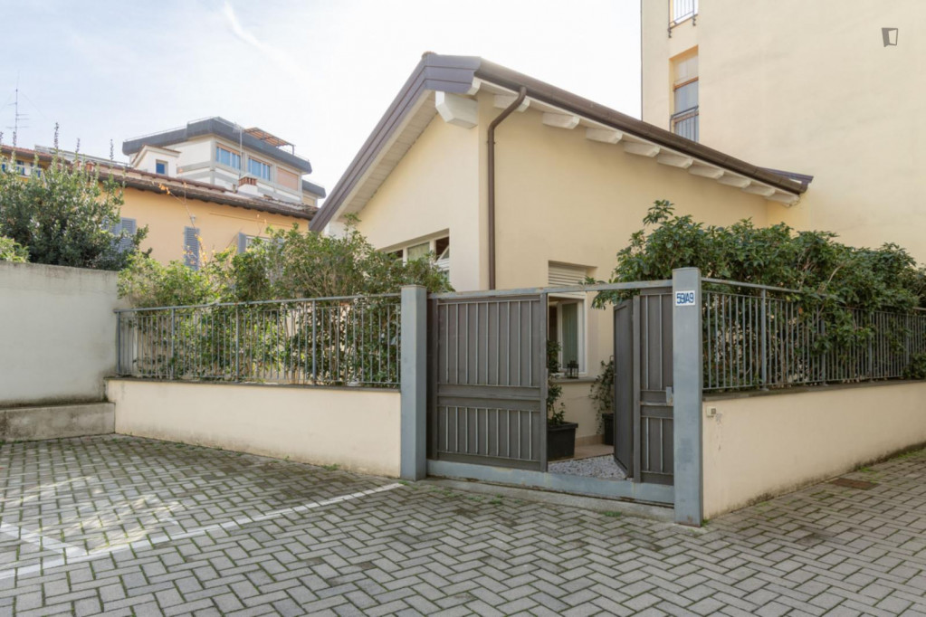 Lovely 1-bedroom house with garden close to Firenze Campo Marte station