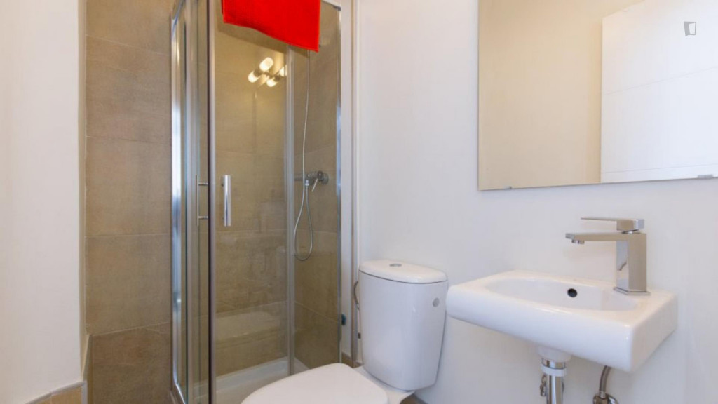1-bedroom apartment, with outdoor area
