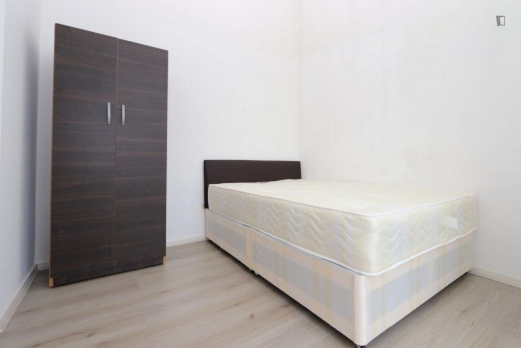 Double bedroom in a 4-bedroom flat, in Greenwich - London - chambre - ImmoJeune