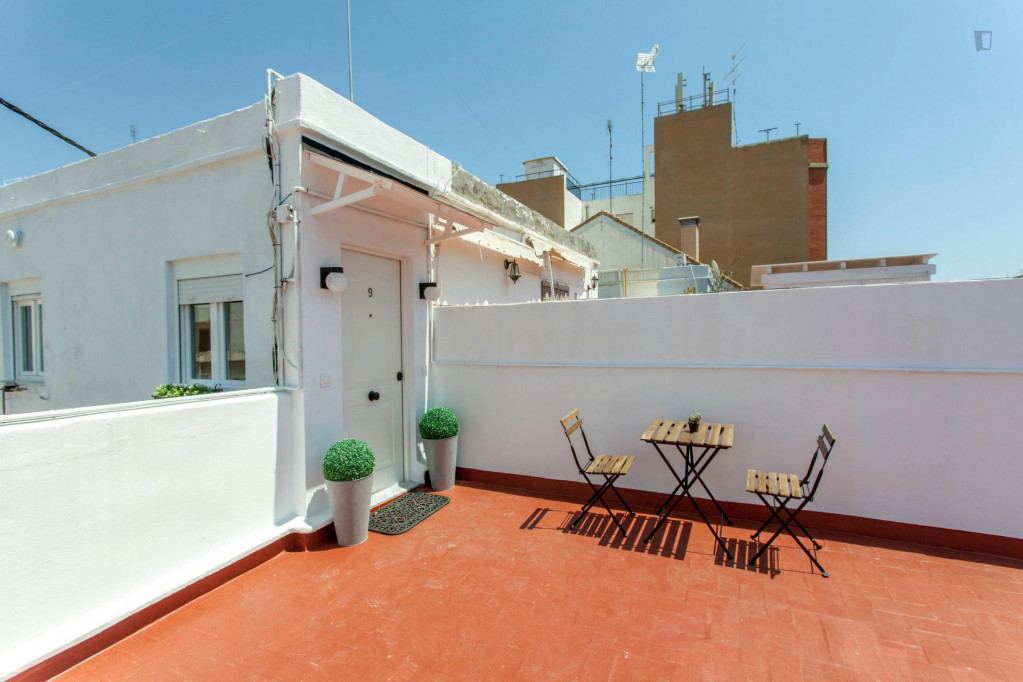 Ample and bright studio in Benicalap