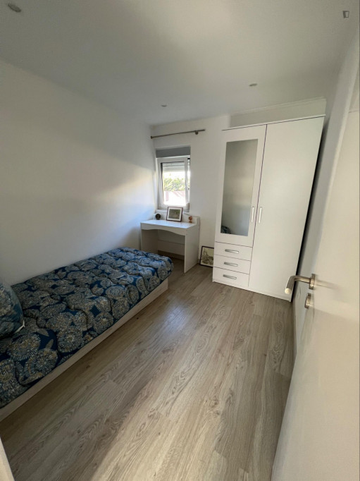 Nice single bedroom, just 7 minutes from the centre of Cascais - Lisbonne - chambre - ImmoJeune