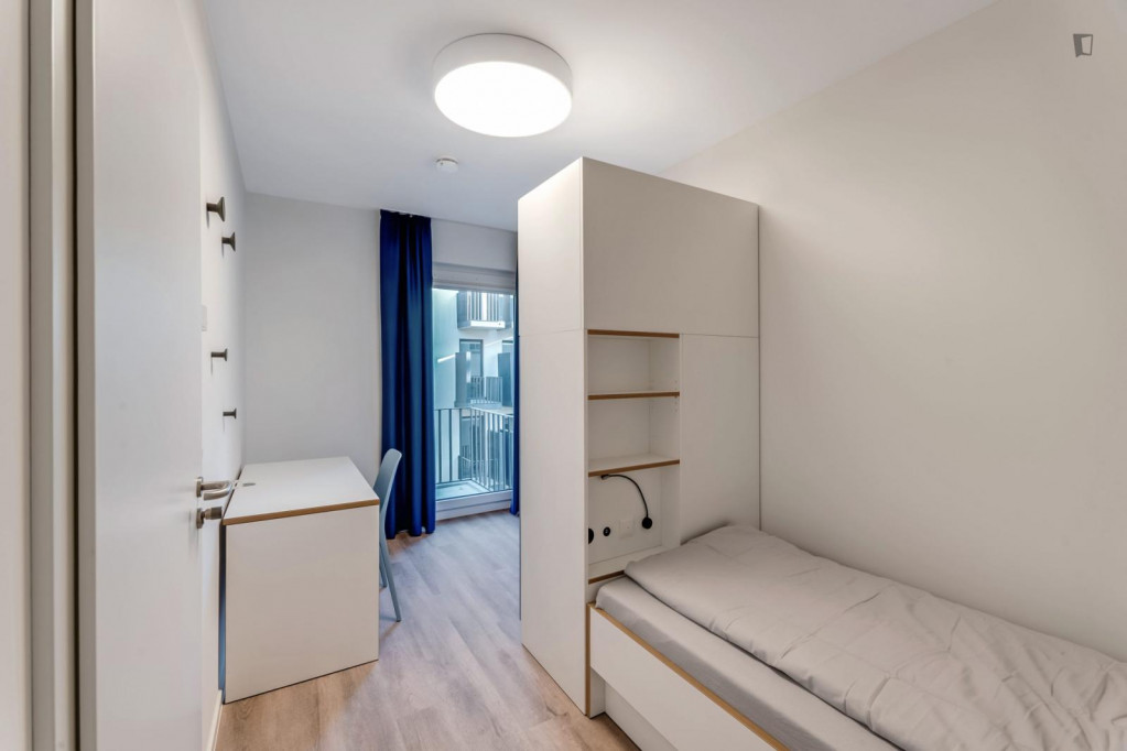 Nice single bedroom with balcony in proximity to the Library Campus Wilhelminenhof - Berlin - chambre - ImmoJeune