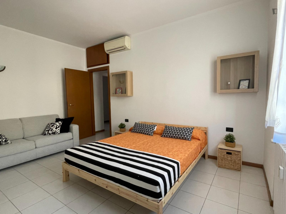 Large double bedroom near Trotter Park - Milan - chambre - ImmoJeune