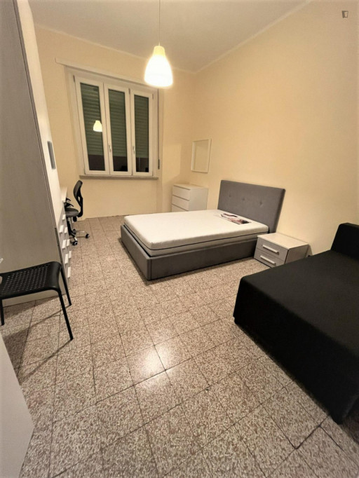 Double bedroom in 4-bedroom apartment_ROOM2