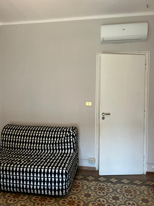 Double bedroom in 4-bedroom apartment_ROOM2