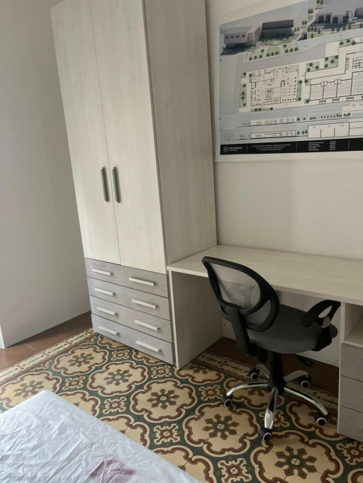 Double bedroom in 4-bedroom apartment_ROOM2