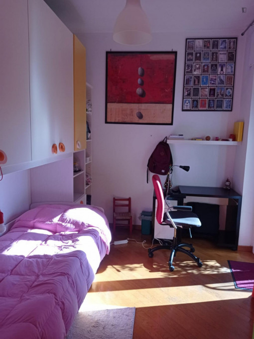 Cozy single bedroom close to Piazza del Popolo - Rome - chambre - ImmoJeune
