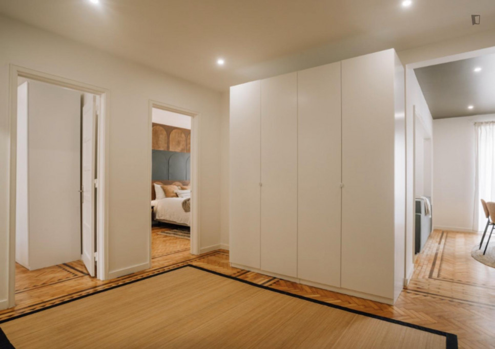 Bright 2-bedroom apartment near Alvalade metro station