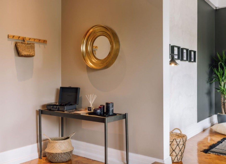 Elegant 2-bedroom apartment just steps from Parque Eduardo VII