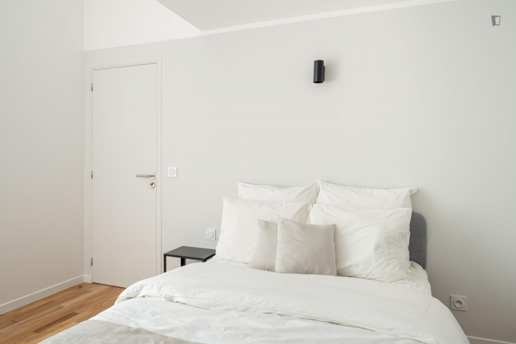 Double ensuite bedroom in Roquette