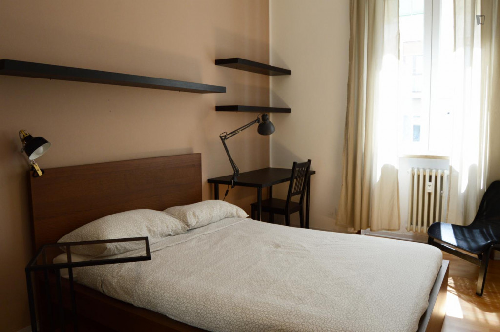 Elegant Double Room close to Crocetta metro station - Milan - chambre - ImmoJeune