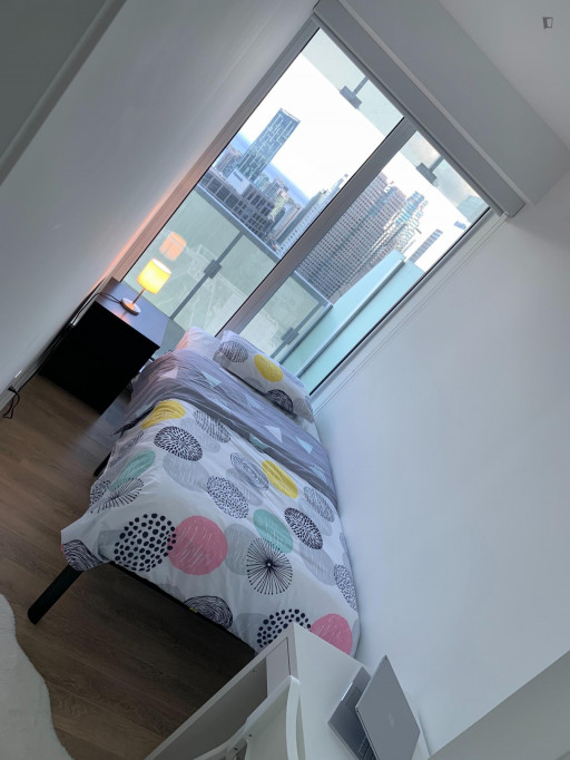 Comfy single bedroom in Downtown Toronto - Toronto - chambre - ImmoJeune