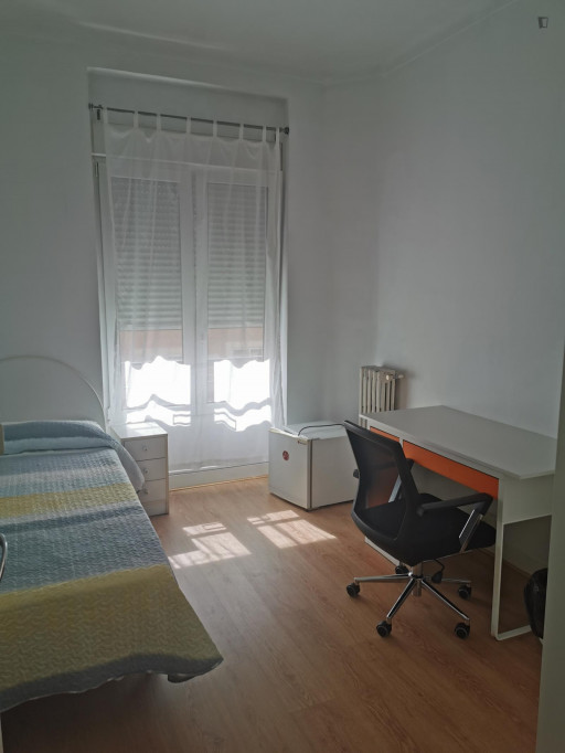 Bright Single Bedroom in student residence in Lista - Madrid - chambre - ImmoJeune