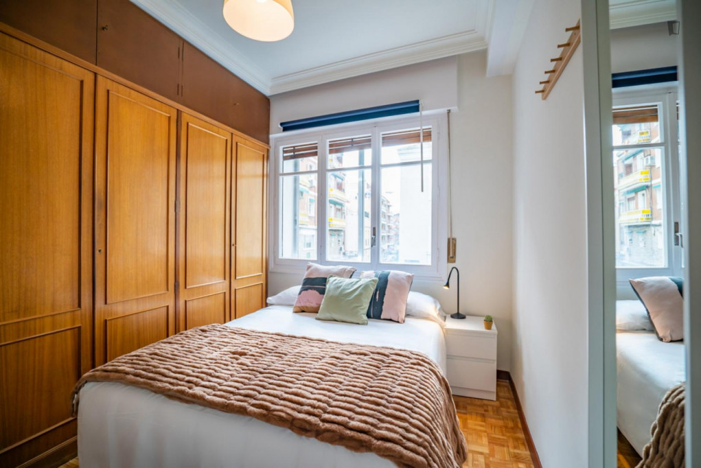 Friendly double bedroom in proximity to Berlin Park - Madrid - chambre - ImmoJeune