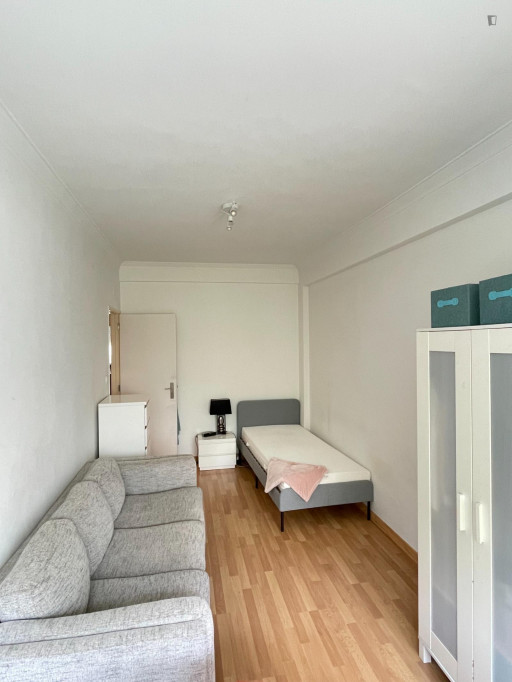 Lovely single bedroom next to Colégio Militar metro station - Lisbonne - chambre - ImmoJeune
