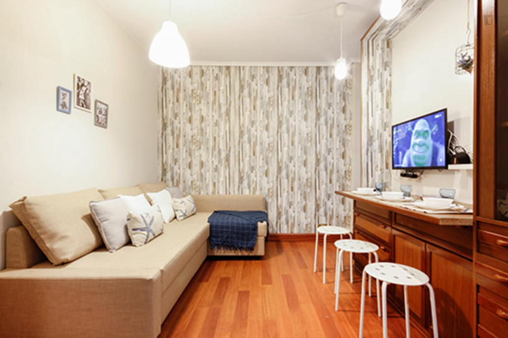 Cool double bedroom in 4-bedroom apartment