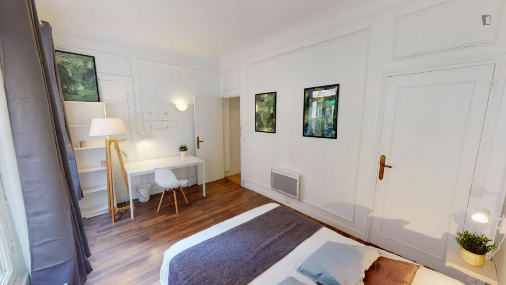Cool double bedroom near Jardin du Ranelagh